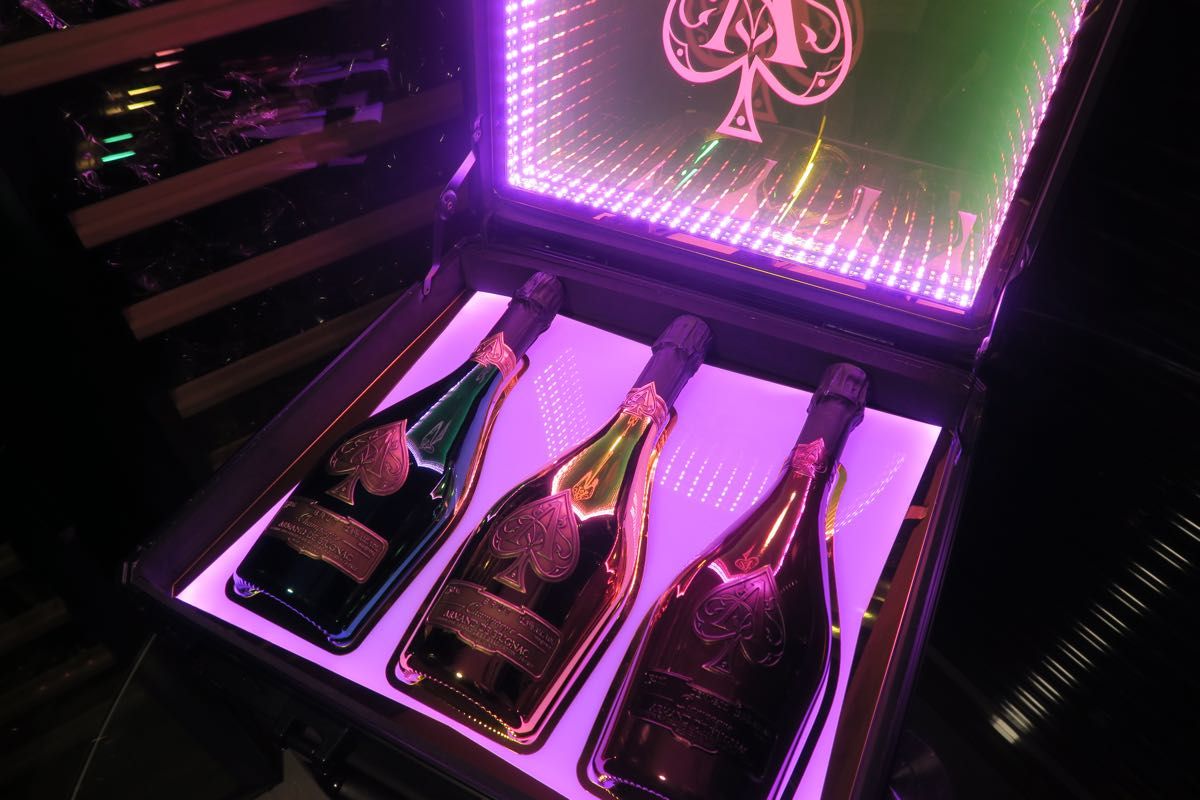 アルマンドブリニャック LED アタッシュケース 3本セット MHD正規品