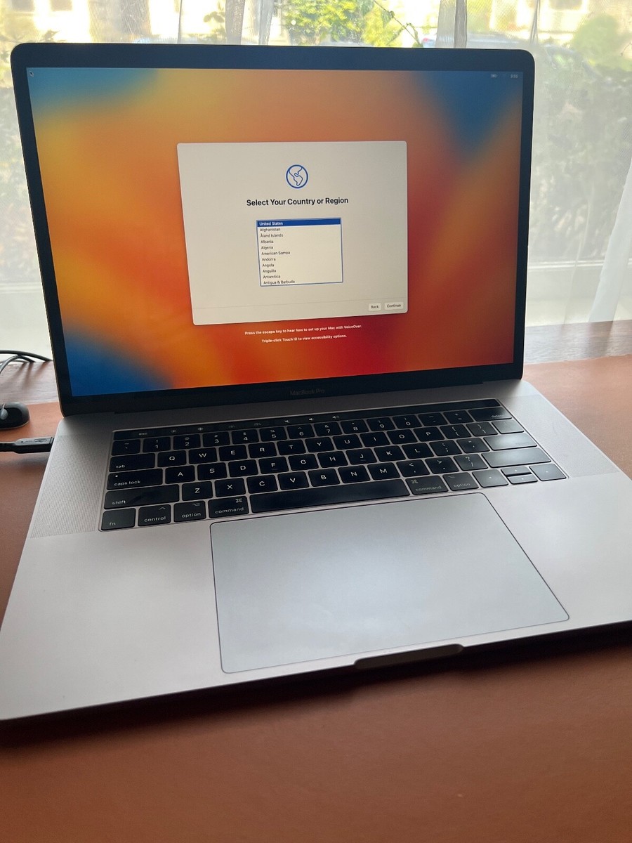 Apple MacBook Pro 15.4